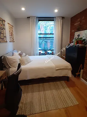 Rented by Vanderborgh Realty  | media 9