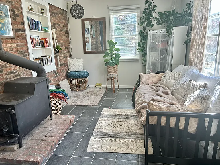 208 E Wynnbrook Dr — Photo 14