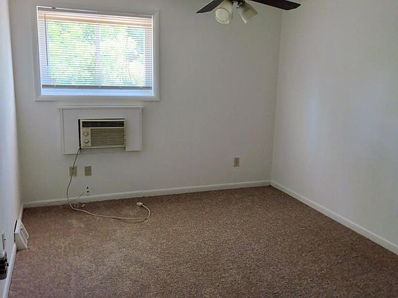 4th image of 7209 Devon St