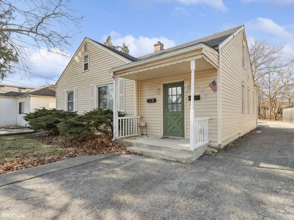 366 N Slusser St, Grayslake, IL 60030
