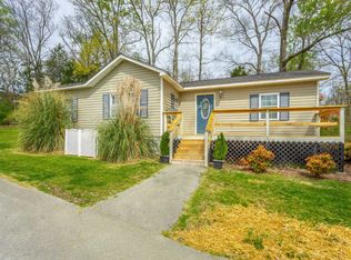 352 Neal Dr, Rossville, GA 30741