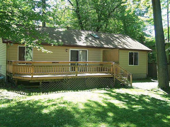 4th image of 5148 Woodstock Dr
