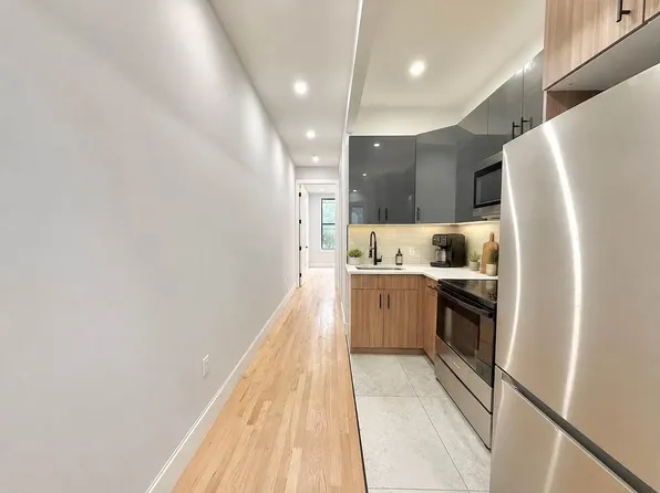 1118 Willoughby Ave APT 1R, Brooklyn, NY 11237