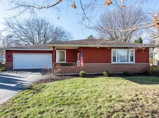 718 English Ln, Winthrop Harbor, IL