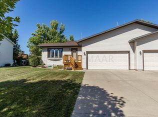 636 12 1/2 Ave E, West Fargo, ND 58078