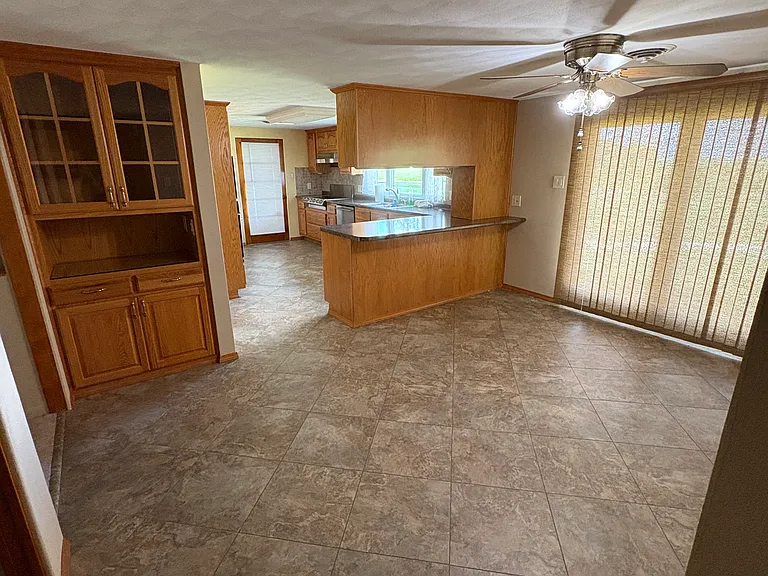 506 Mill St — Photo 6