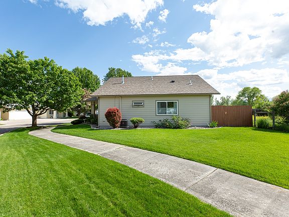 3rd image of 631 Carter Ct