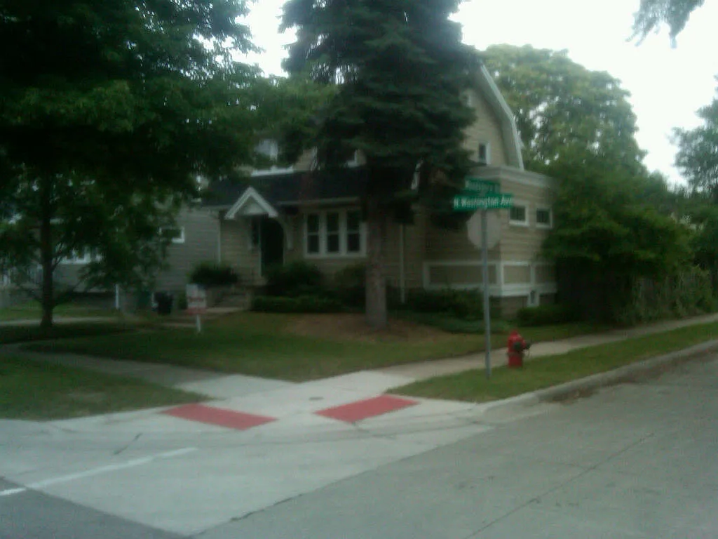 3 bed, 1255 sqft, $1,800 — Photo 4