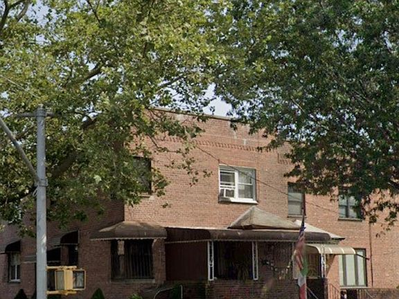 4th image of 8841 16th Ave