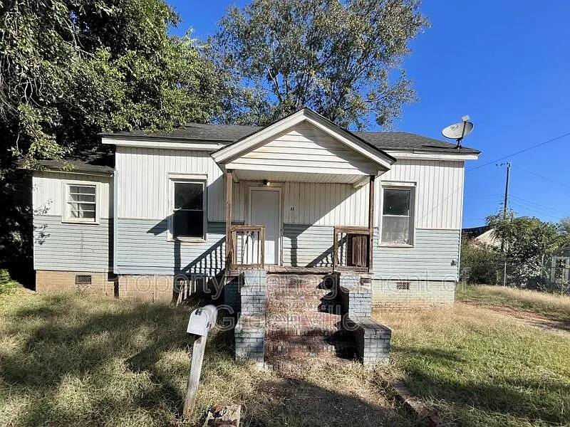 33 6th St