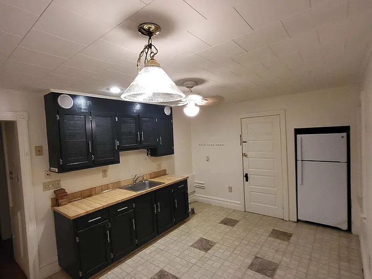 1304 Hamilton St #3 — Photo 7