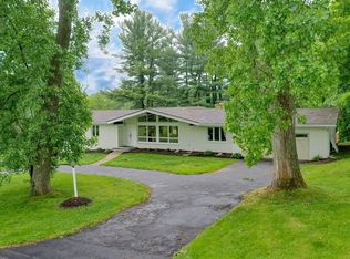 41 Crest Rd, Fairport, NY 14450