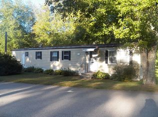 12 Nanatomqua Dr, Brookfield, MA 01506