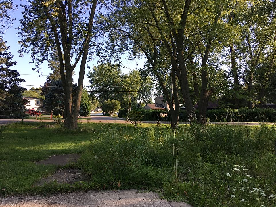 1st image of 112 Fern Dr