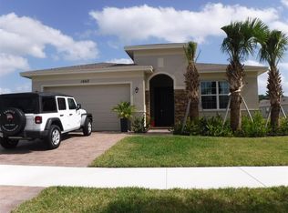 1662 NW Vivanco St, Port Saint Lucie, FL 34986