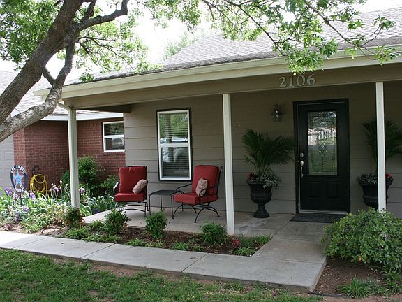 FRONT COZY PORCH