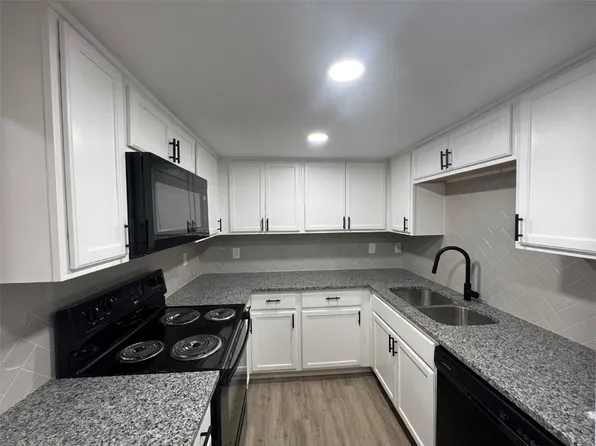2327 Overland Ln, Arlington, TX 76014