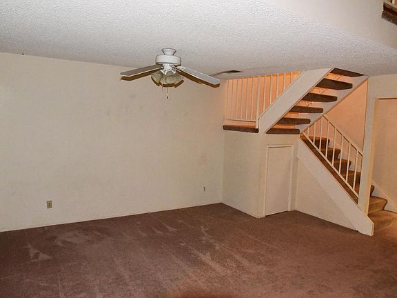 5th image of 26768 Pamela Dr