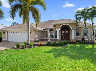 6628 Willow Lake Cir, Fort Myers, FL 33966