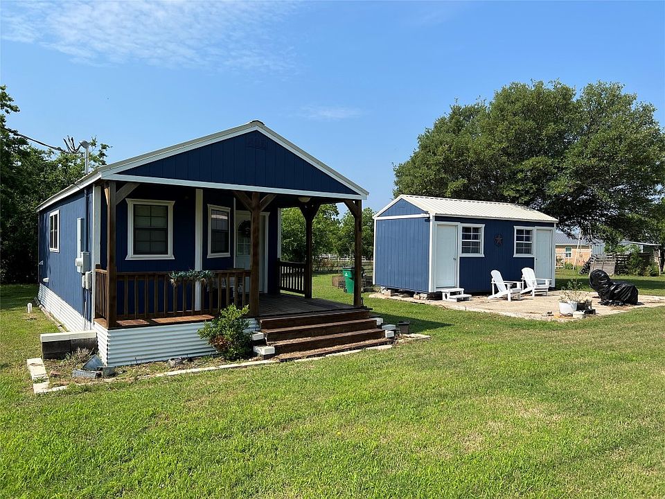 1st image of 700 7th St