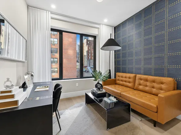 244 East 52nd Street image 15 of 22