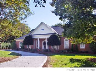 6705 N Baltusrol Ln, Charlotte, NC 28210