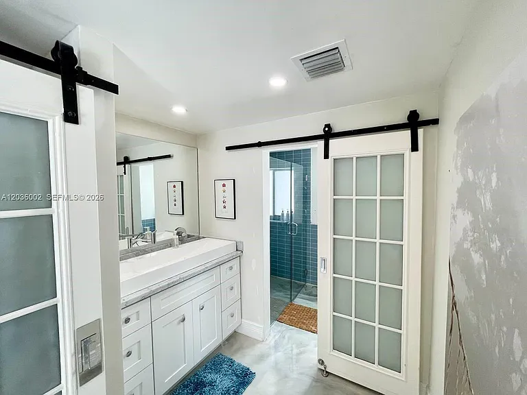 416 N Rainbow Dr — Photo 21