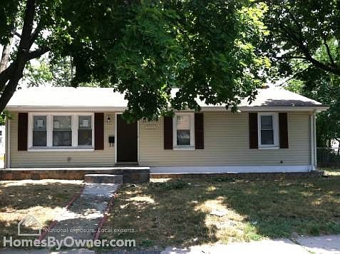 2nd image of 4401 4th St