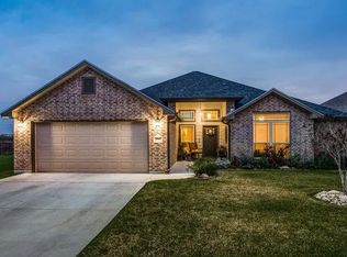 1643 Sun Bay Dr, New Braunfels, TX 78130