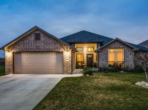 1643 Sun Bay Dr, New Braunfels, TX 78130