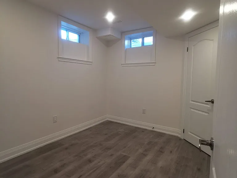 48 Hubbell Rd — Photo 3