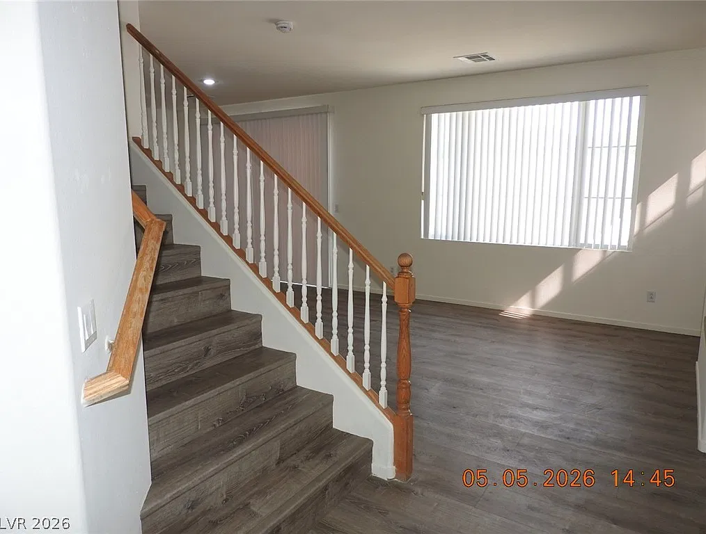 3 bed, 2.5 bath, 1517 sqft, $1,840 — Photo 3