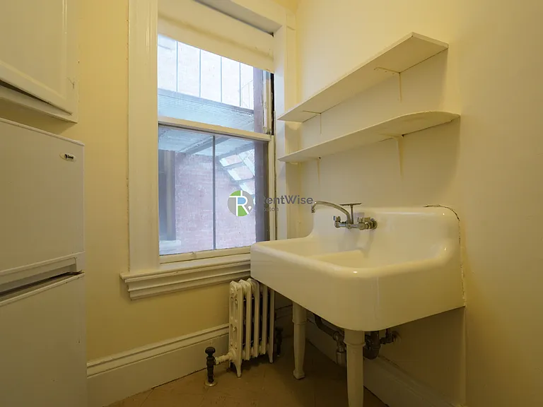 2 Ware St #109U — Photo 10