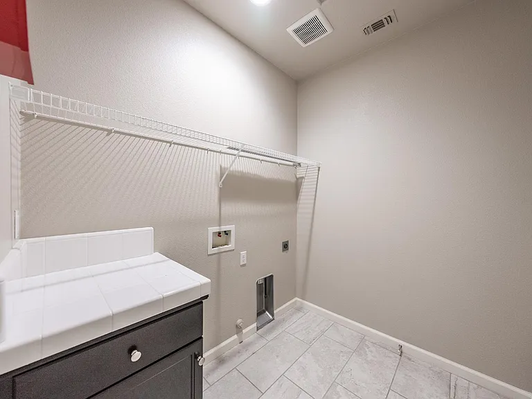 3555 Encino Ave — Photo 35