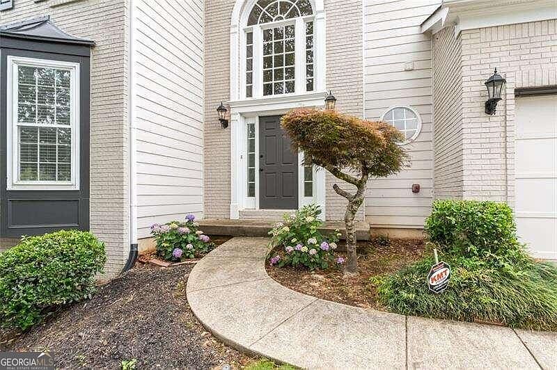 1st image of 24 Parkside Cir