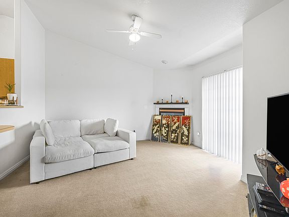 4th image of 215 La Valle Strada