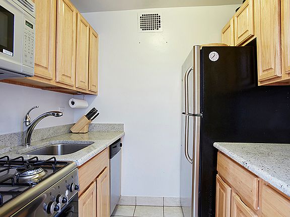 4th image of 333 E 14th St APT 14F