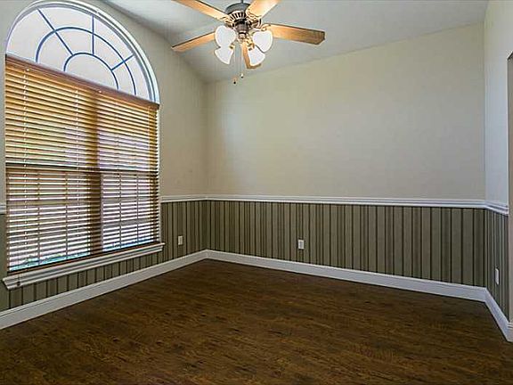 5th image of 1800 Mustang St