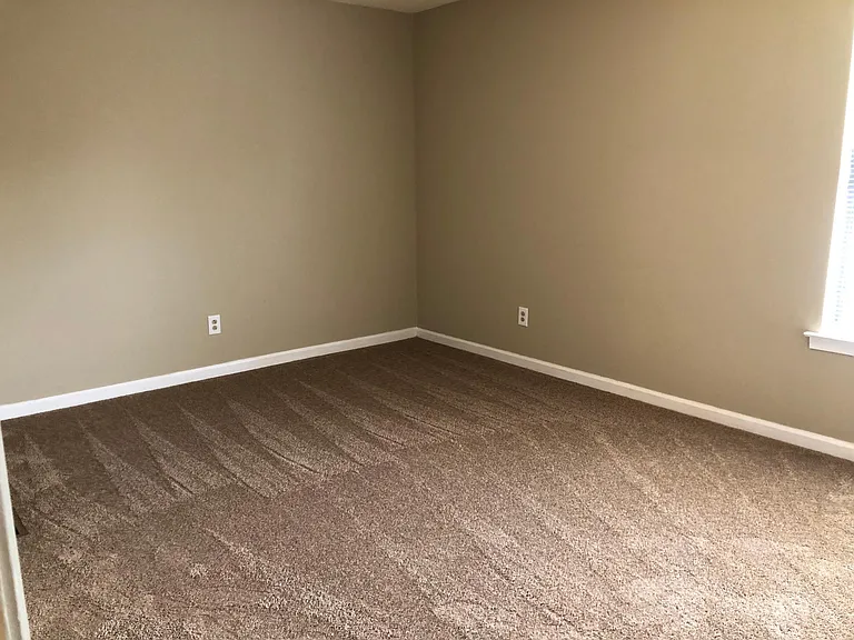 1241 N Graycroft Ave — Photo 21