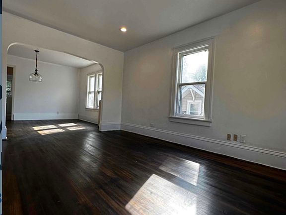 2nd image of 3342 Freemont Ave N #2
