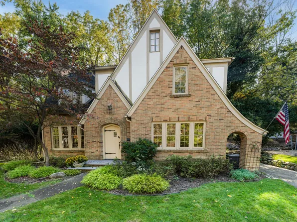 2763 Bronson Blvd, Kalamazoo, MI 49008