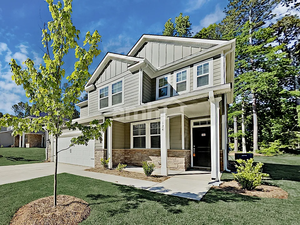 124 Lindridge Dr