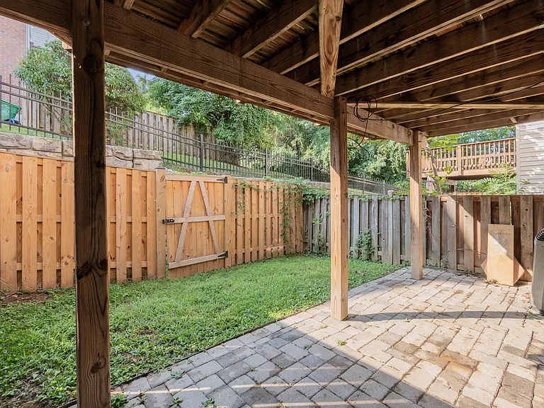 225 Lazy Hollow Dr — Photo 26