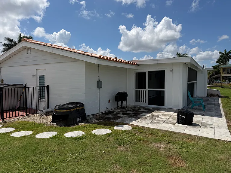 542 Bruce Cir — Photo 5