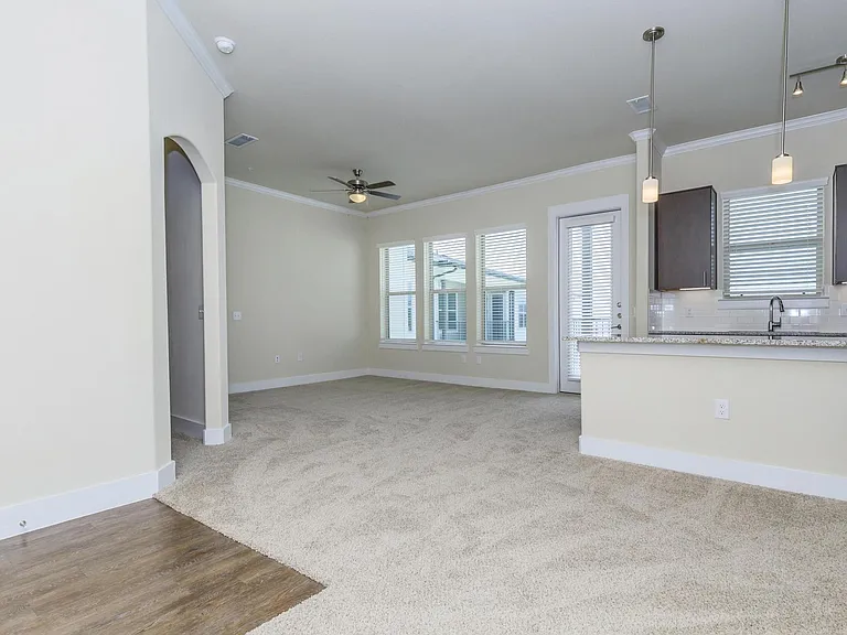 7600 Mason Rd — Photo 16