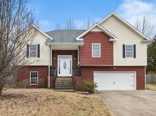 356 Chestnut Grove Ct, Clarksville, TN