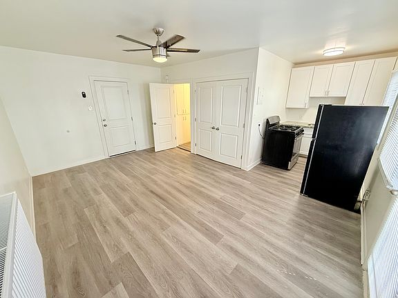 3rd image of 130 S 300 E APT 21