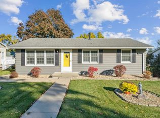 814 5th Ave SW, Cascade, IA 52033