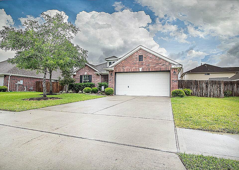 1st image of 2003 Water Oak Dr