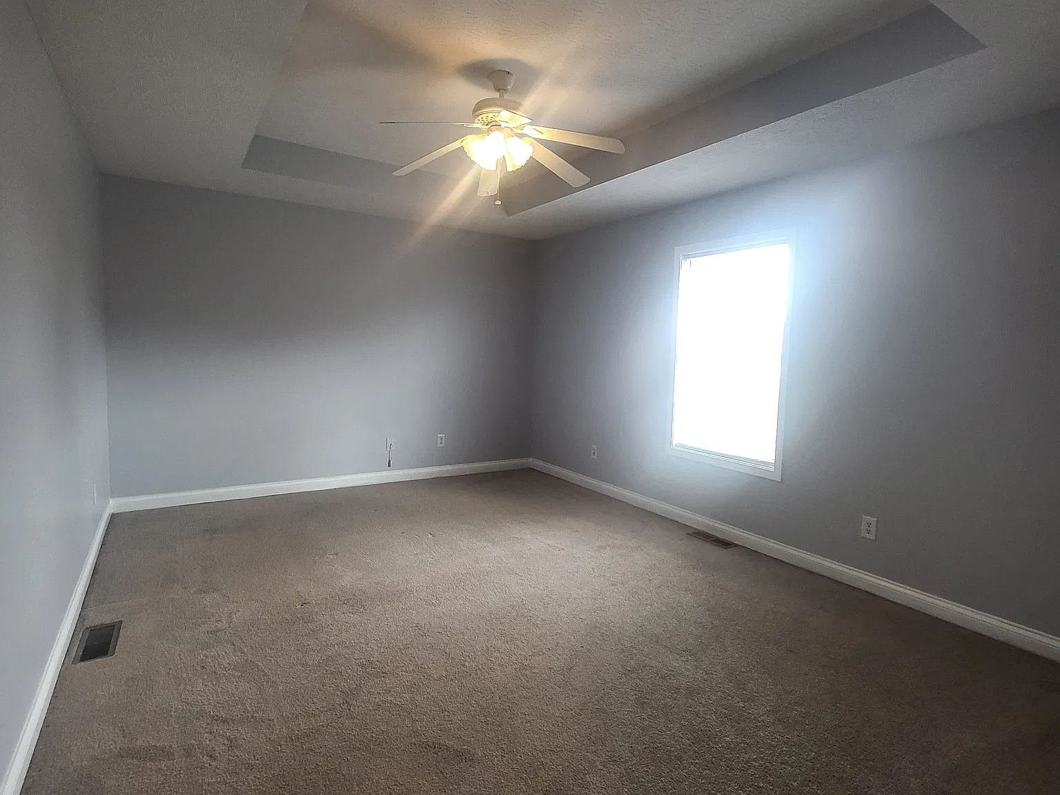 4 bed, 1581 sqft, $2,100 — Photo 4
